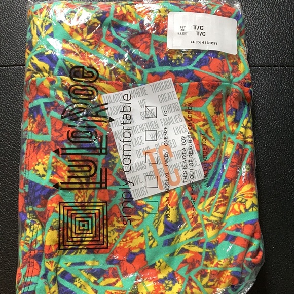 Tall and curvy LuLaRoe Leggings - Picture 2 of 2